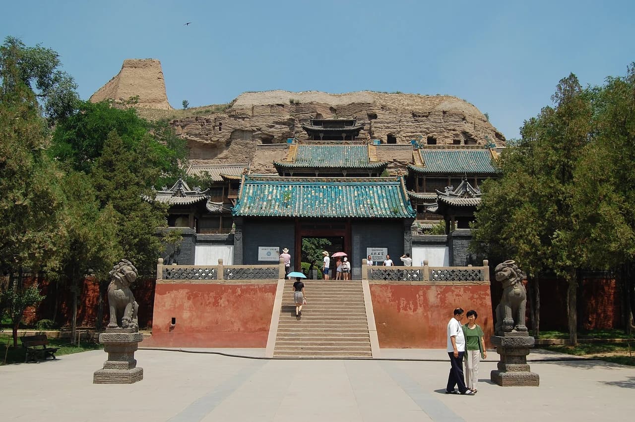 Yungang Grottoes · 云冈石窟