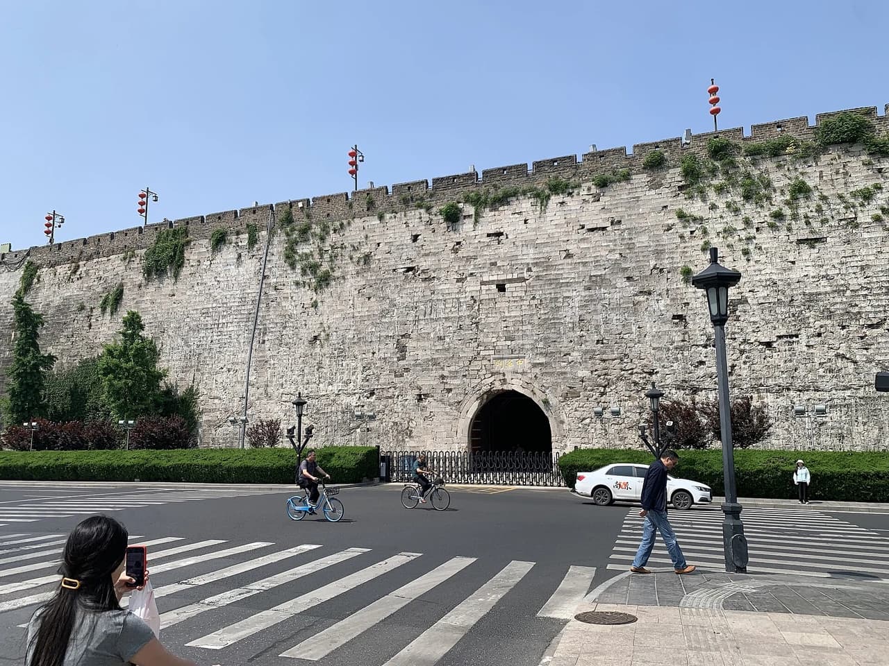 City Wall at Zhonghua Gate · 中华门城墙