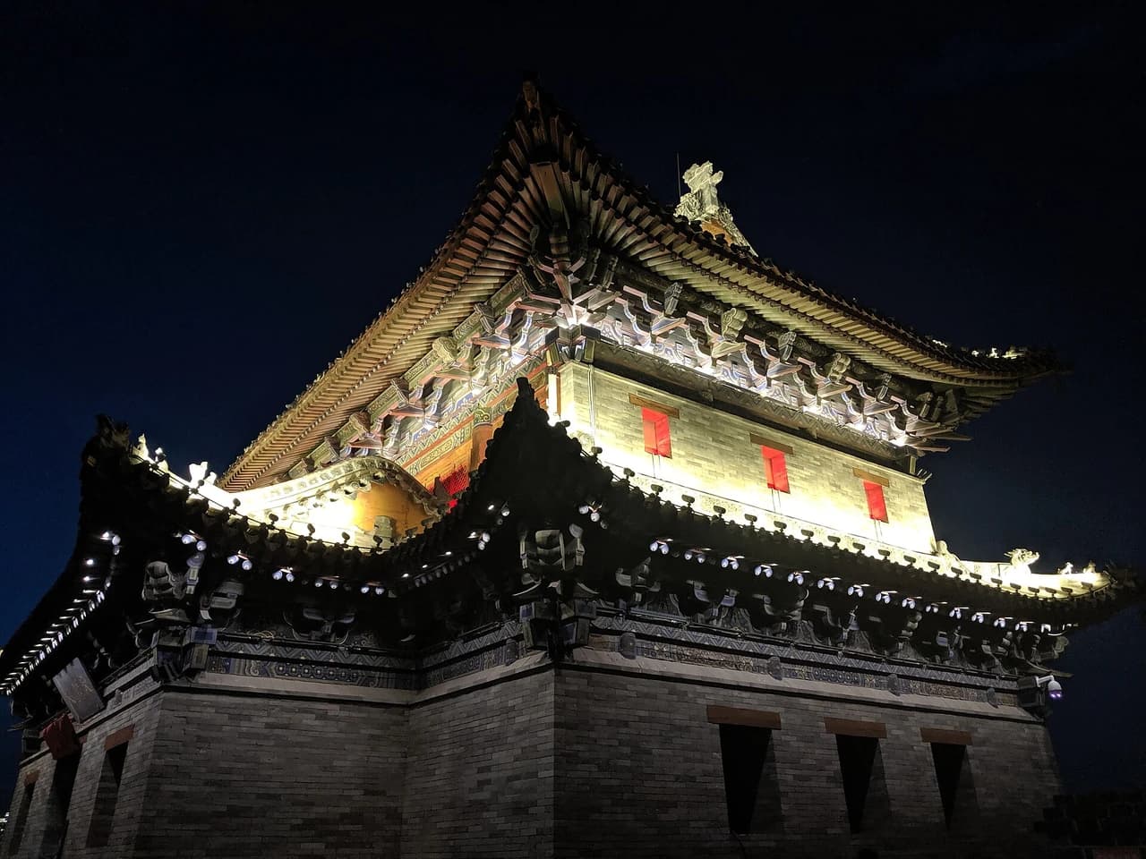 City wall and Nine Dragon Screen · 大同城墙·九龙壁