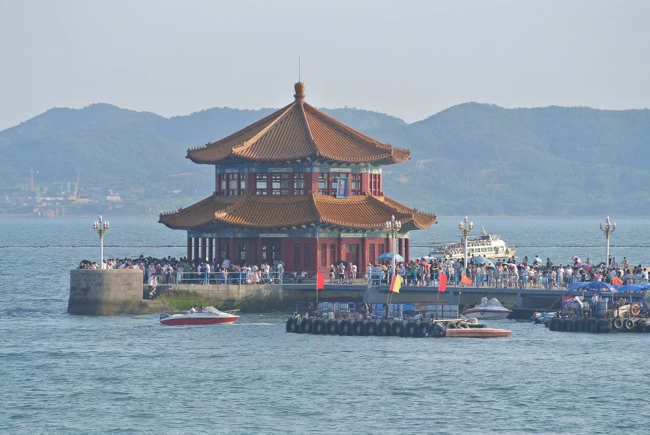 Zhanqiao Pier · 栈桥