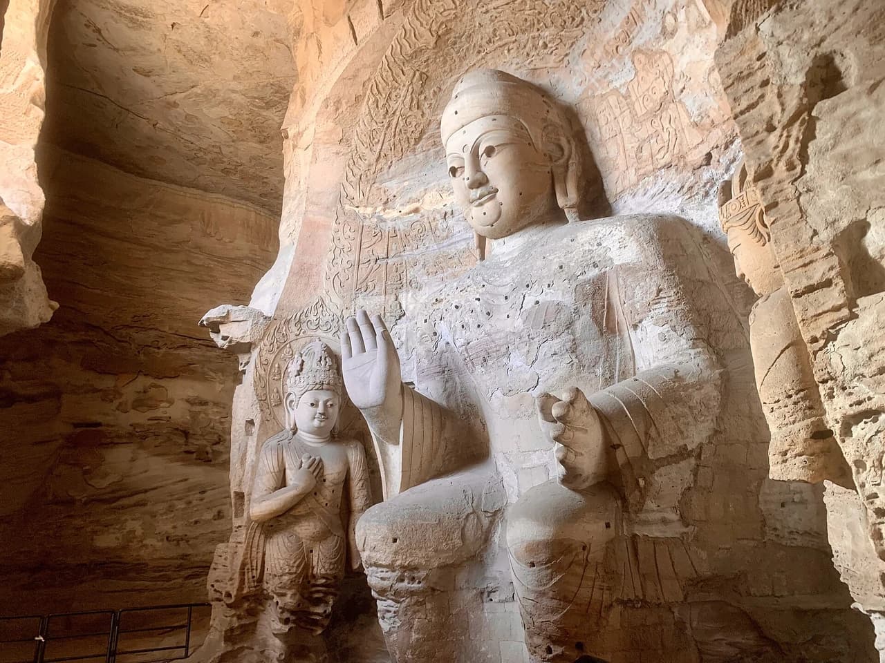 Yungang Grottoes · 云冈石窟