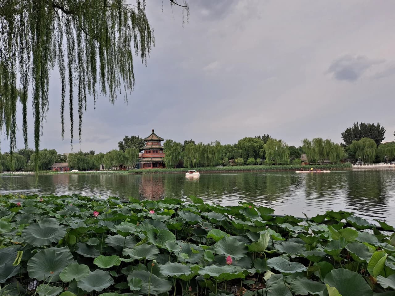 Houhai and the hutongs · 后海