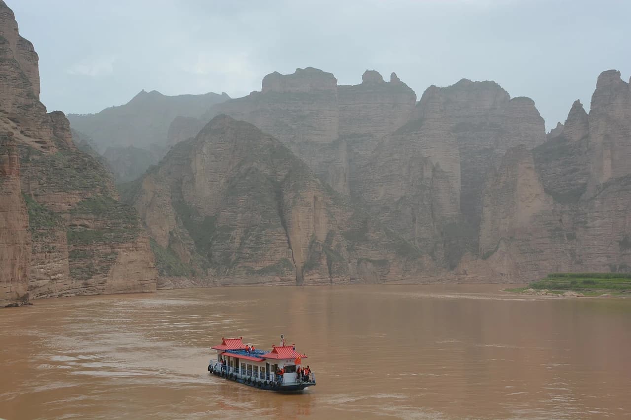 Bingling Temple Grottoes · 炳灵寺石窟