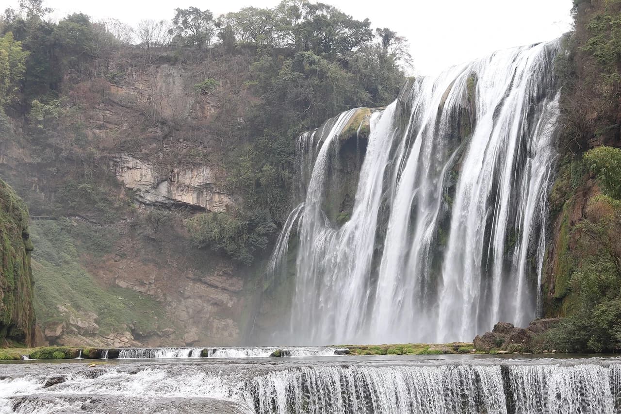 Huangguoshu Waterfall · 黄果树瀑布