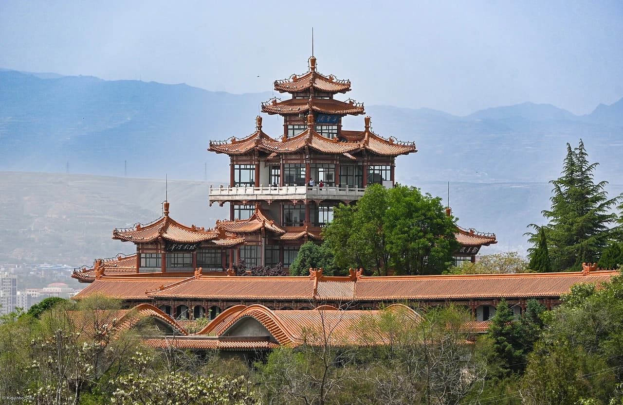 Baita Hill · 白塔山