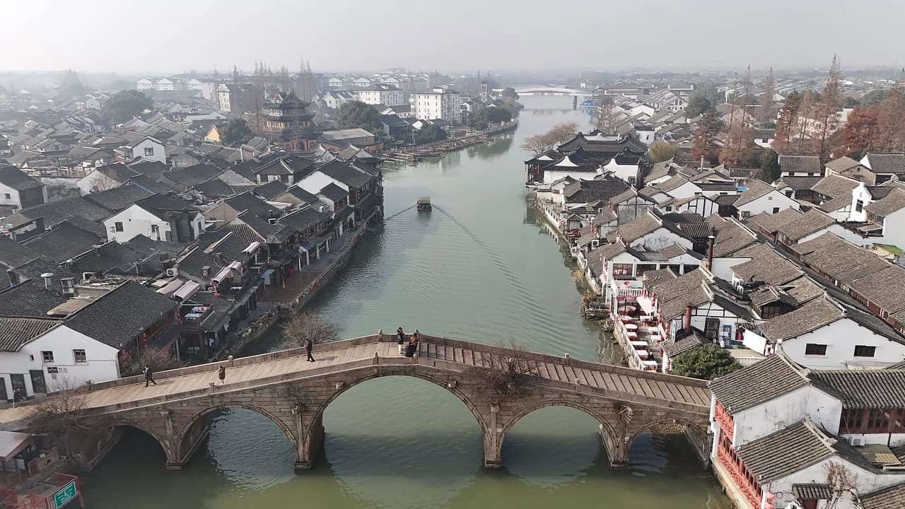 Zhujiajiao water town · 朱家角