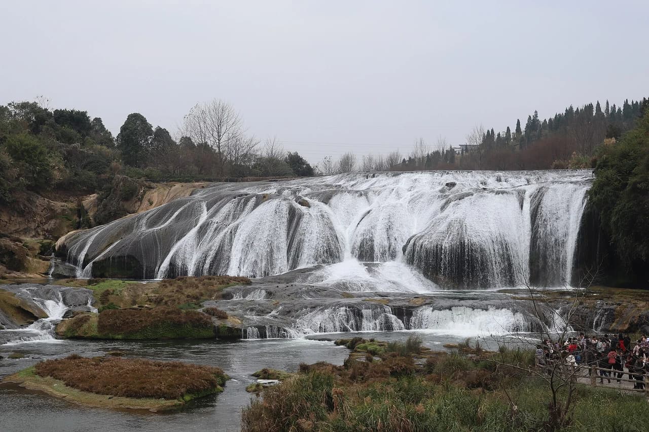 Huangguoshu Waterfall · 黄果树瀑布