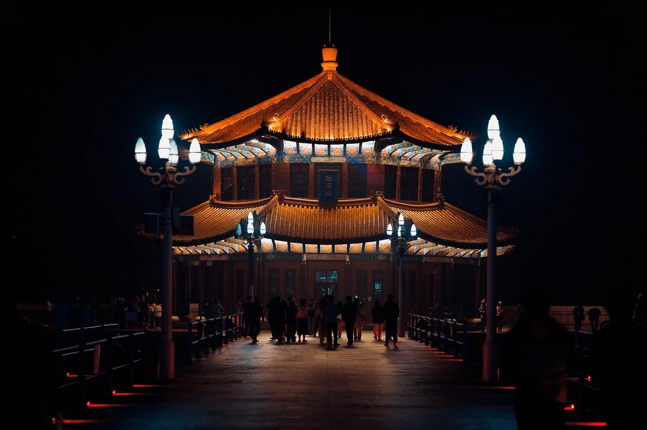 Zhanqiao Pier · 栈桥